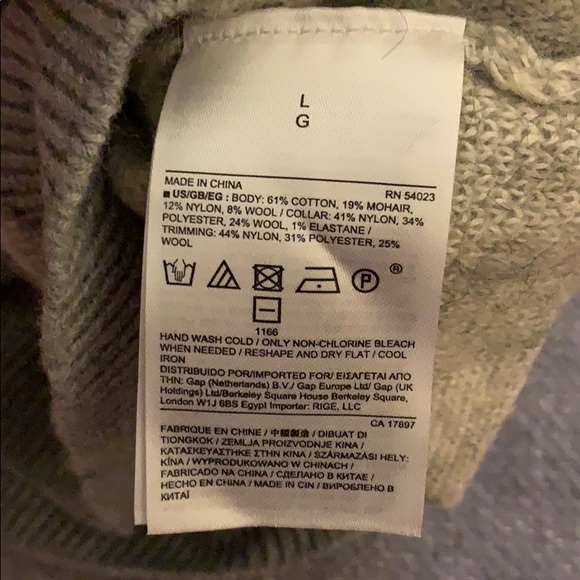 Banana Republic Sweater - Size L - Picture 3 of 3